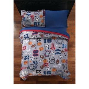 Your Zone Sports Bed Set in Full
